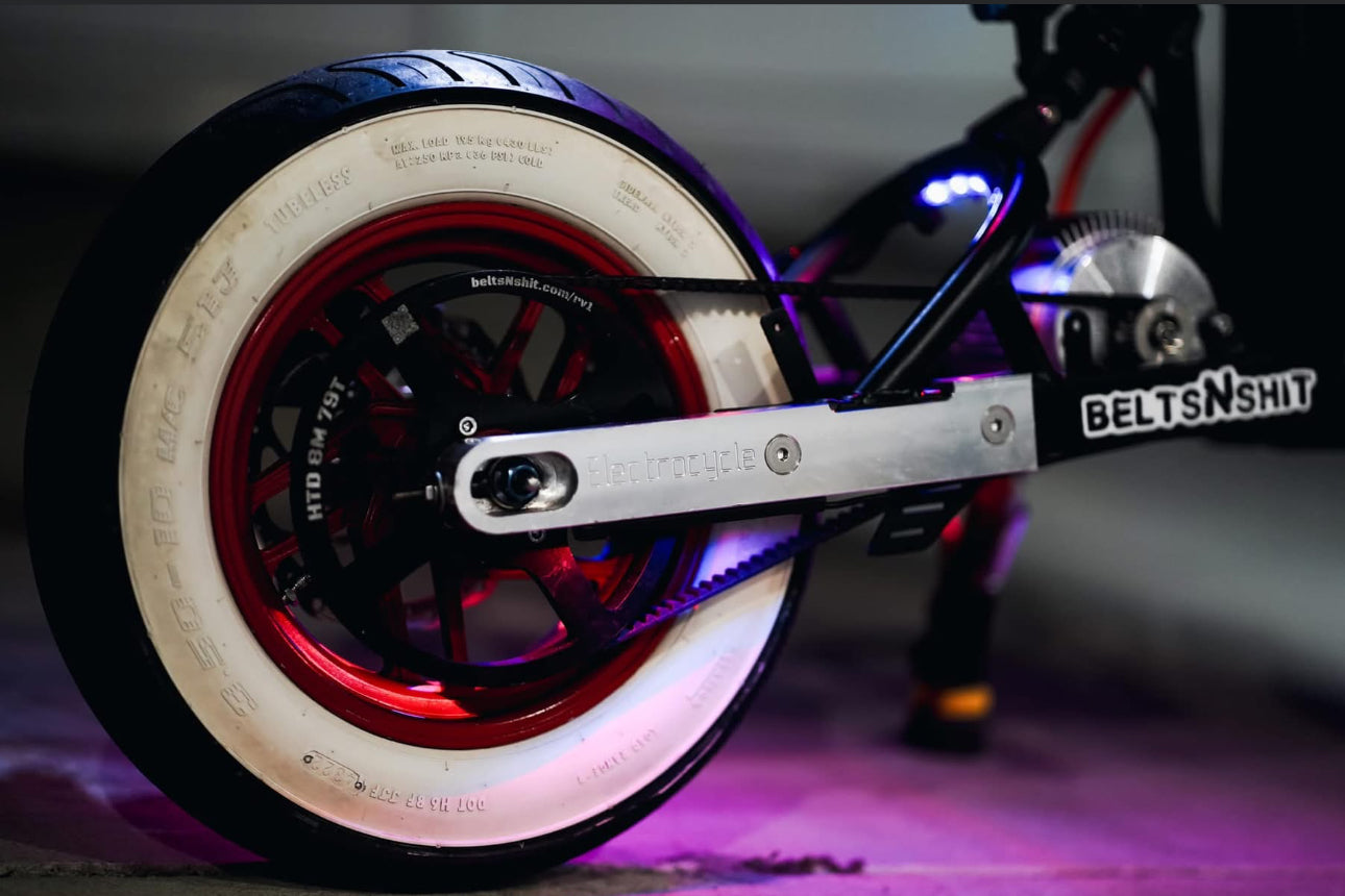 Bolt on extended swingarm